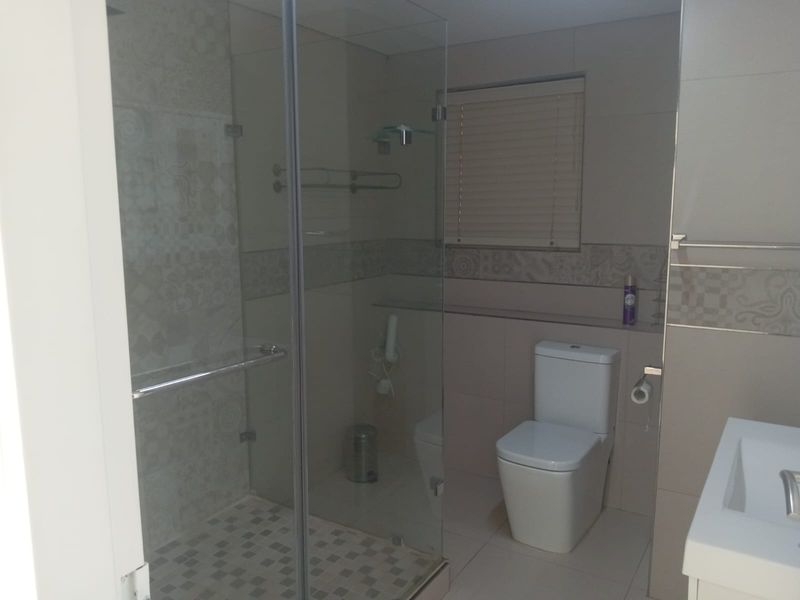 Prime  Property Presents A Stunning Two Bedroom Apartment Situated In Umhlanga Ridge For Sale - Photo 8