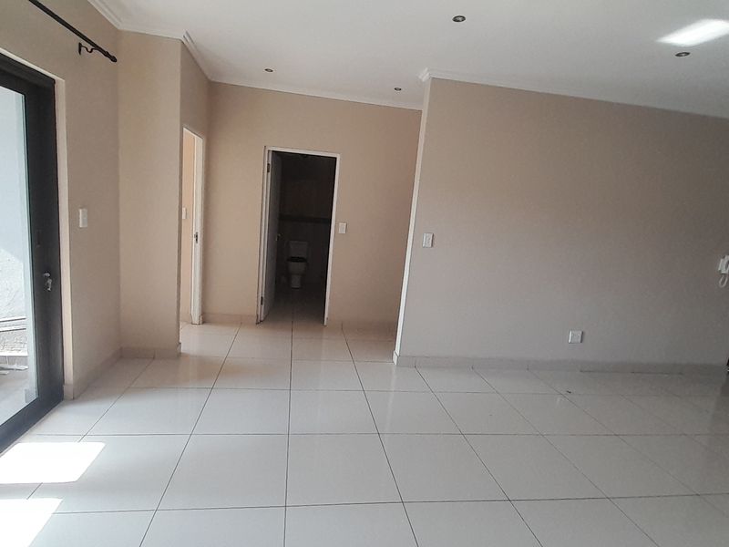 Modern 2-Bed, 2-Bath Apartment with Secure Parking — Move-In Ready! - Photo 5