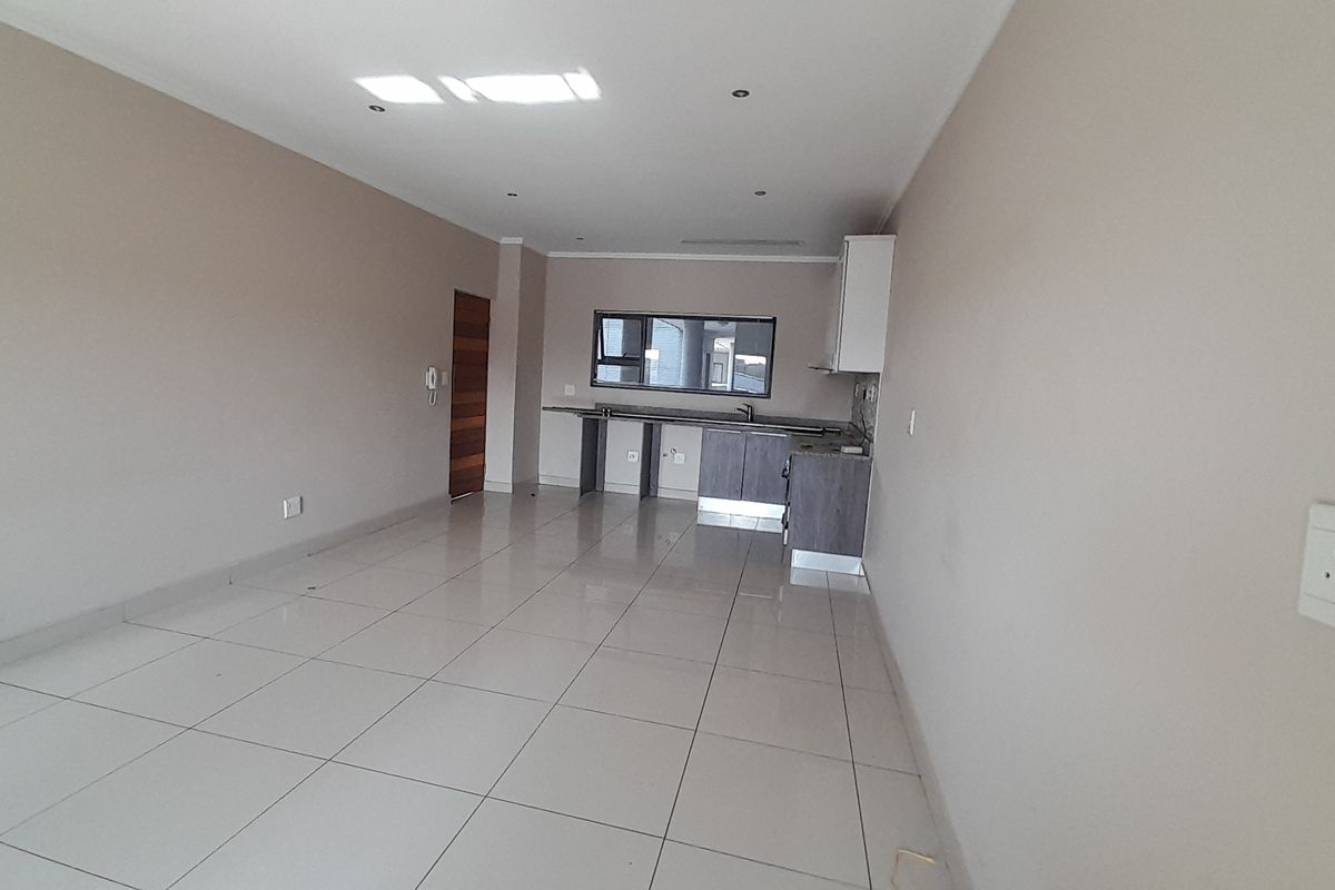 Modern 2-Bed, 2-Bath Apartment with Secure Parking — Move-In Ready! - Photo 4