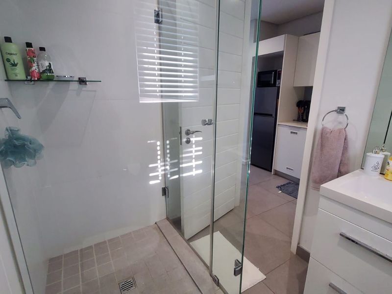 Prime Property -Fully furnished studio - Photo 9