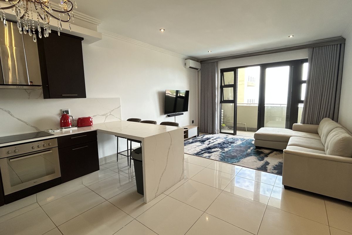 Fully furnished and charming 2 bedroom - Prime property's feature - Photo 3