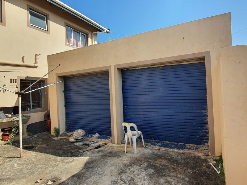 Freestanding four bedroom home  with double garage in Woodview for Sale - Photo 3