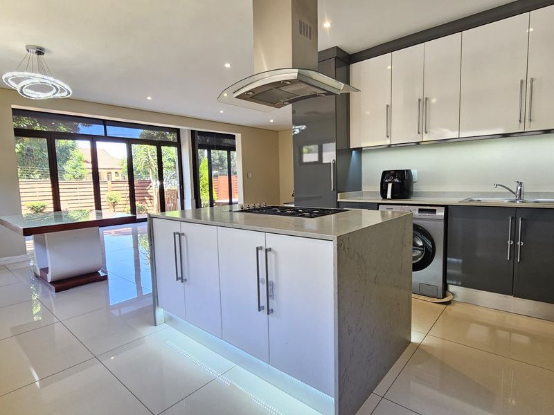 Modern & Stylish 3-Bedroom Townhouse – La Vista, Izinga Ridge, Umhlanga - Photo 6