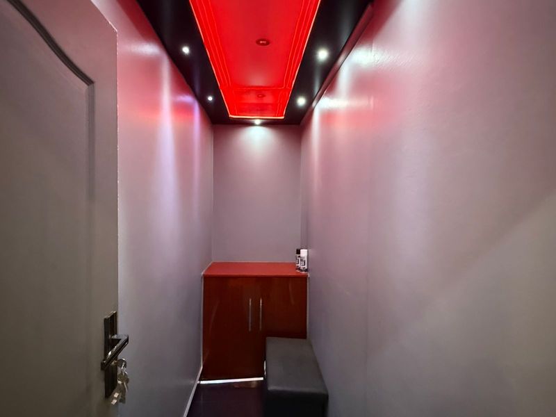 Modern, Fully Furnished Coastal Living in the Heart of Umdloti - Photo 7