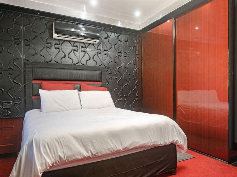 Modern, Fully Furnished Coastal Living in the Heart of Umdloti - Photo 6