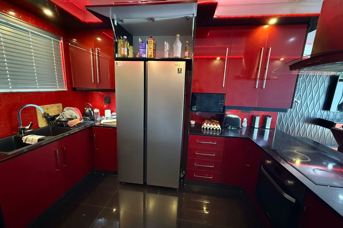 Modern, Fully Furnished Coastal Living in the Heart of Umdloti - Photo 4