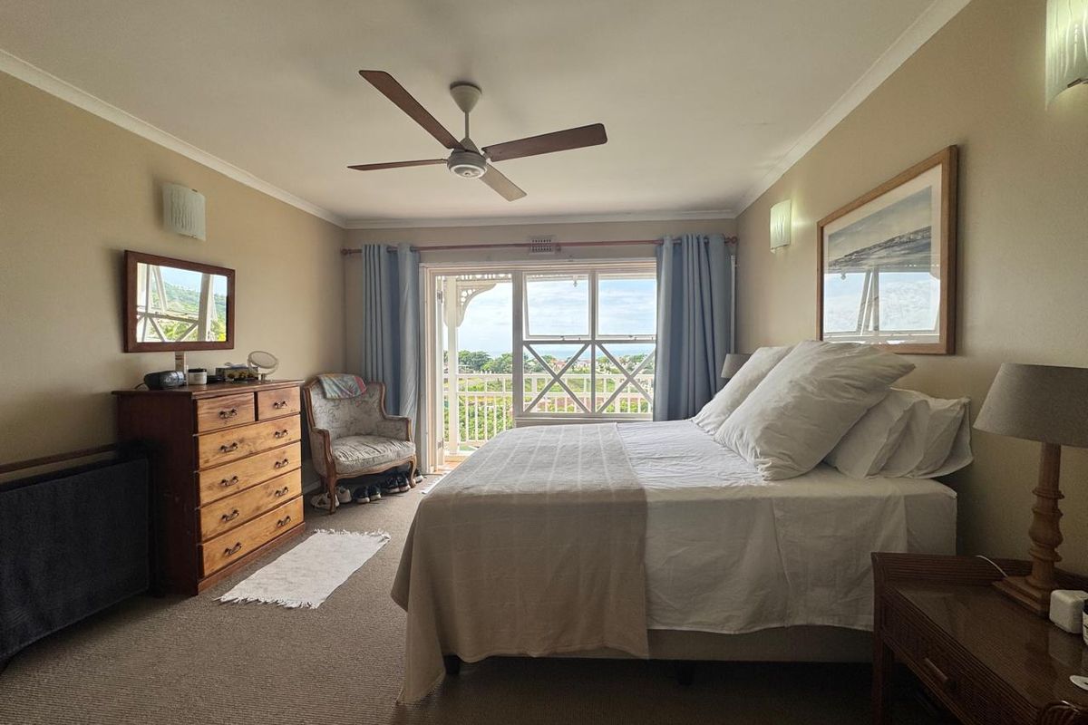 Spacious 4-Bedroom Townhouse For sale. - Photo 5