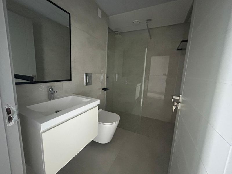 Modern 2 Bedroom Apartment in Umhlanga Ridgeside - Photo 10