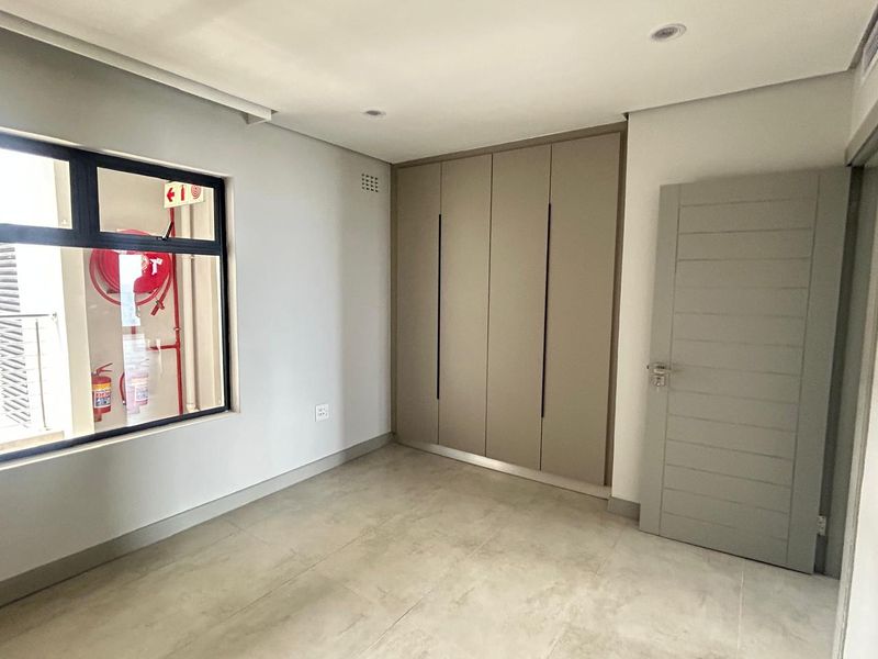 Modern 2 Bedroom Apartment in Umhlanga Ridgeside - Photo 9