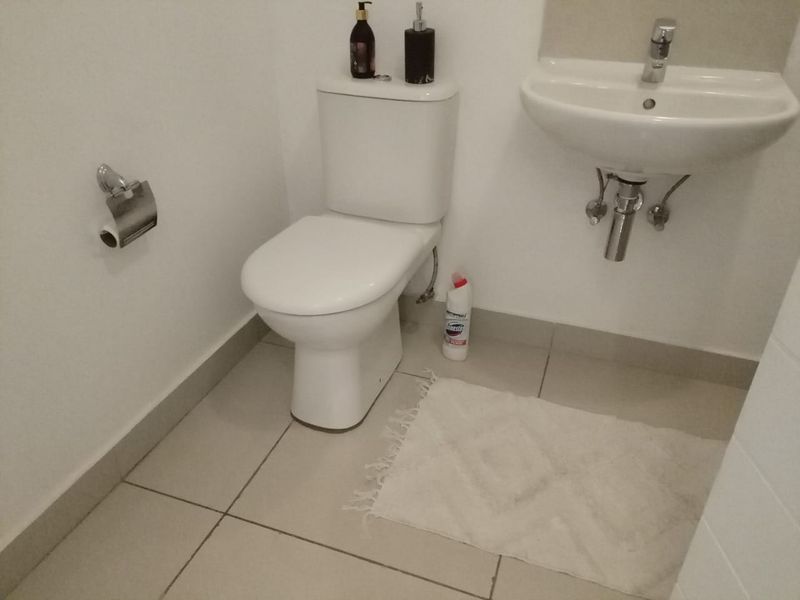 Great Investment!! Affordable!! Buy this two bedroom apartment today!! - Photo 10