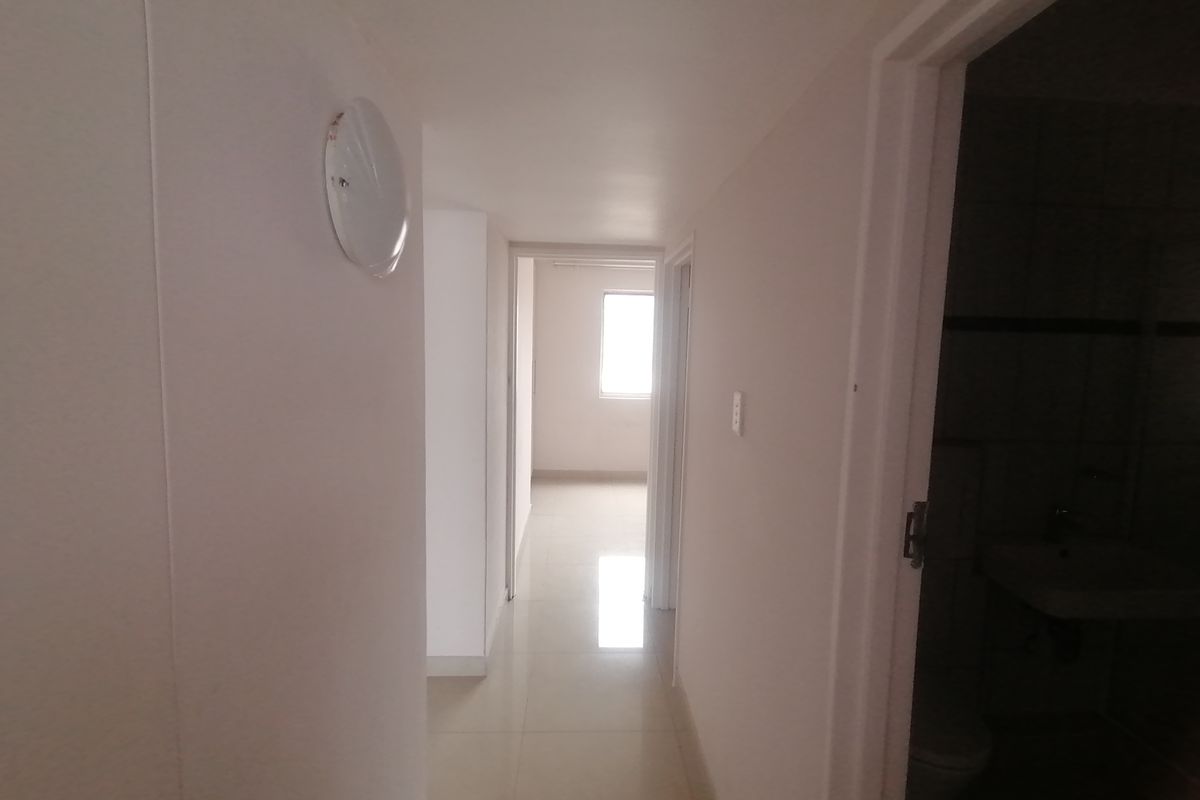 3 Bedroom 2 Bathroom Apartment With Sea Views  To Let - Photo 5