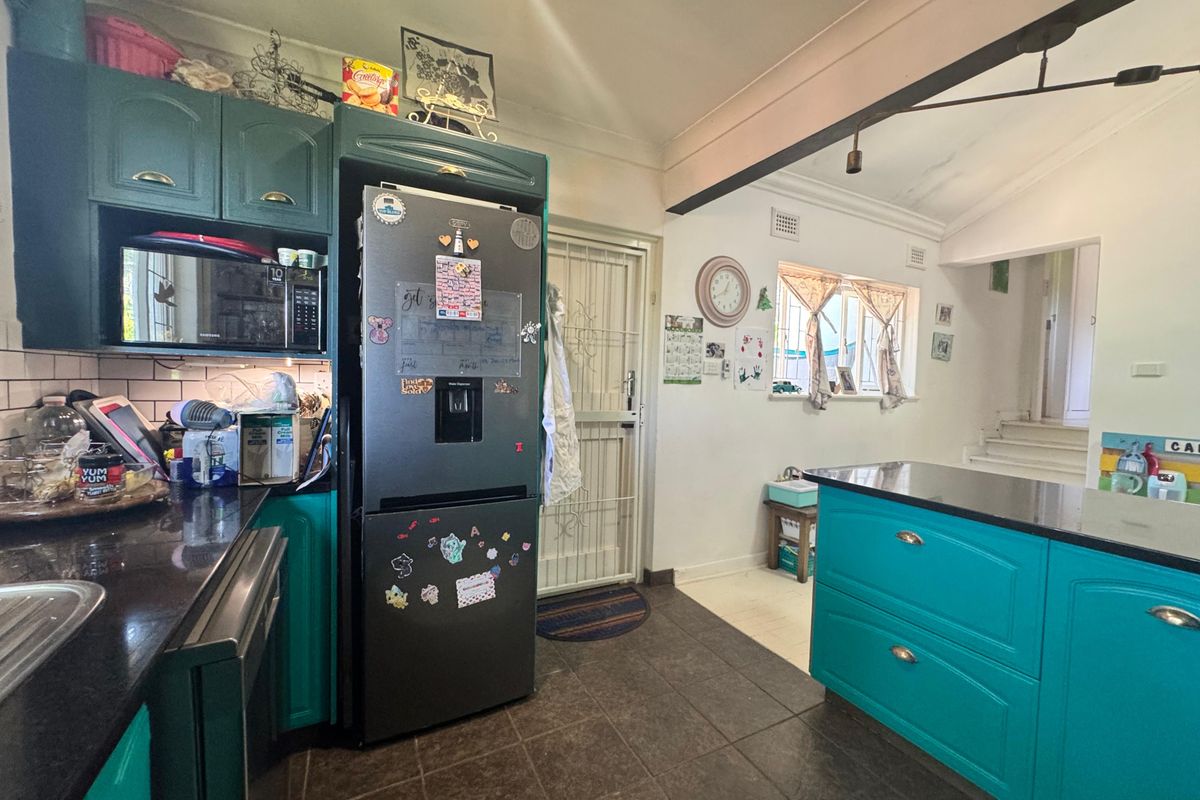 3-Bedroom Family Home For Sale In Park Hill. - Photo 4