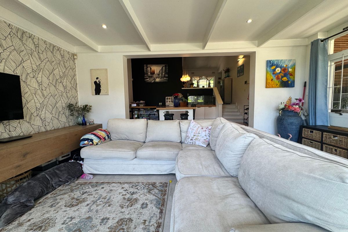 3-Bedroom Family Home For Sale In Park Hill. - Photo 3