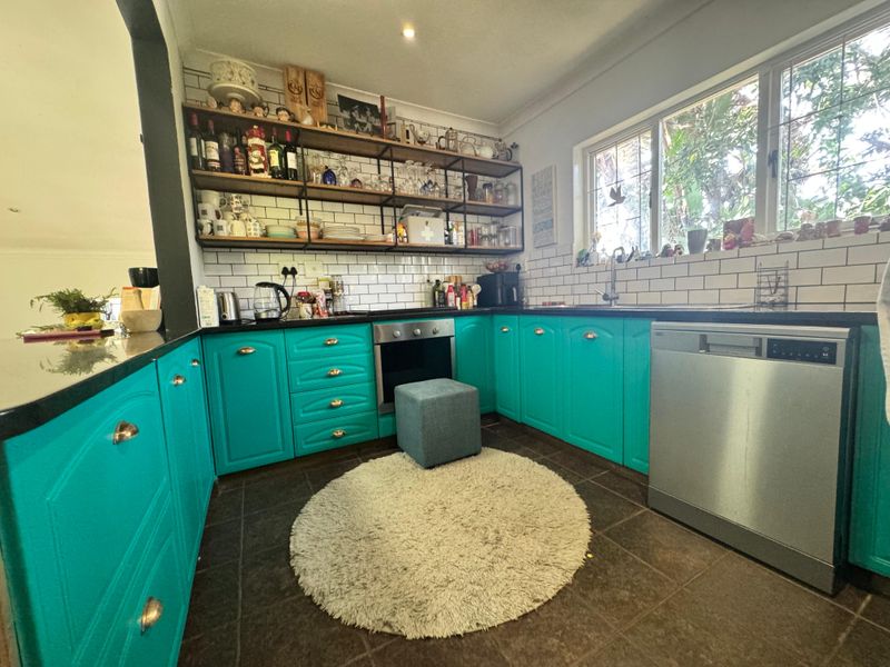 3-Bedroom Family Home For Sale In Park Hill. - Photo 6