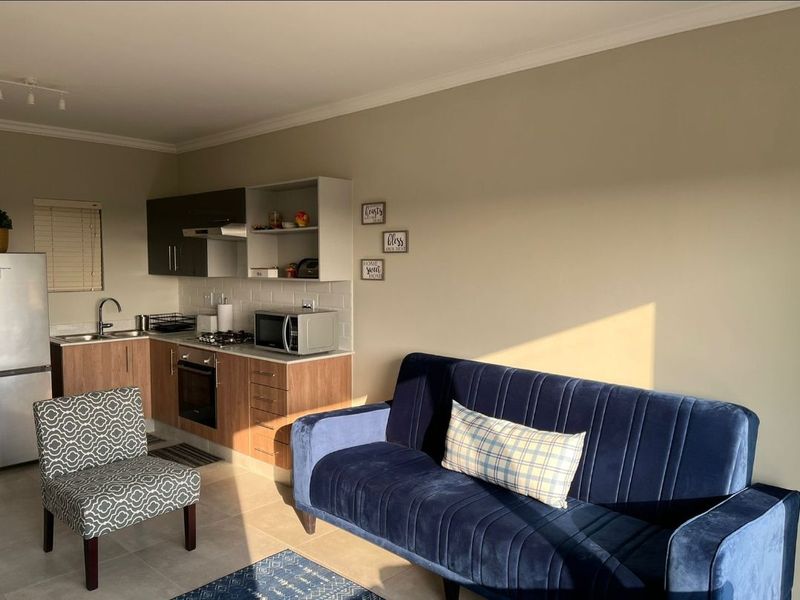 Modern 2 Bedroom Apartment in Umhlanga Ridge - Photo 4