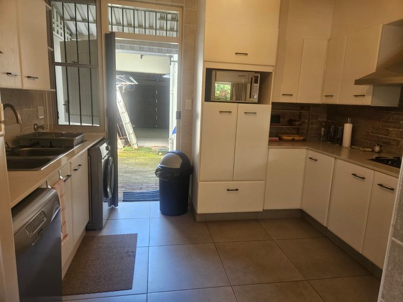 Prime Property presents Fully furnished  Coral Heads Townhouse for rent - Photo 5