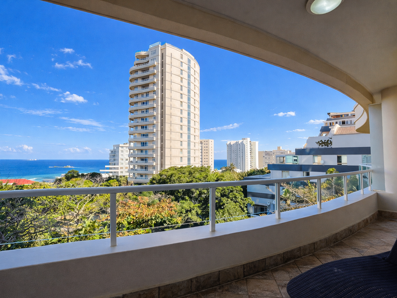 Luxury Beachfront 2 bed with Sea Views, Backup Power & Direct Beach Access! - Photo 6