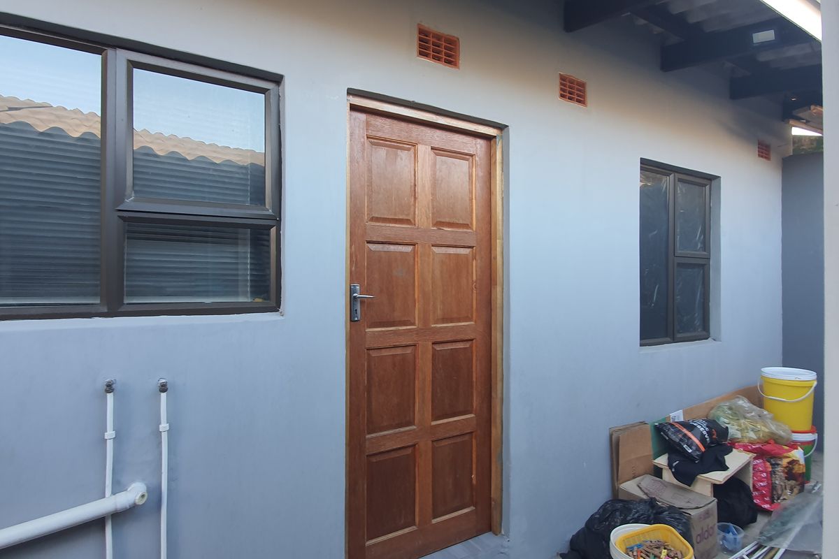 Perfect Family Home - plus 3 rental income units - Photo 2