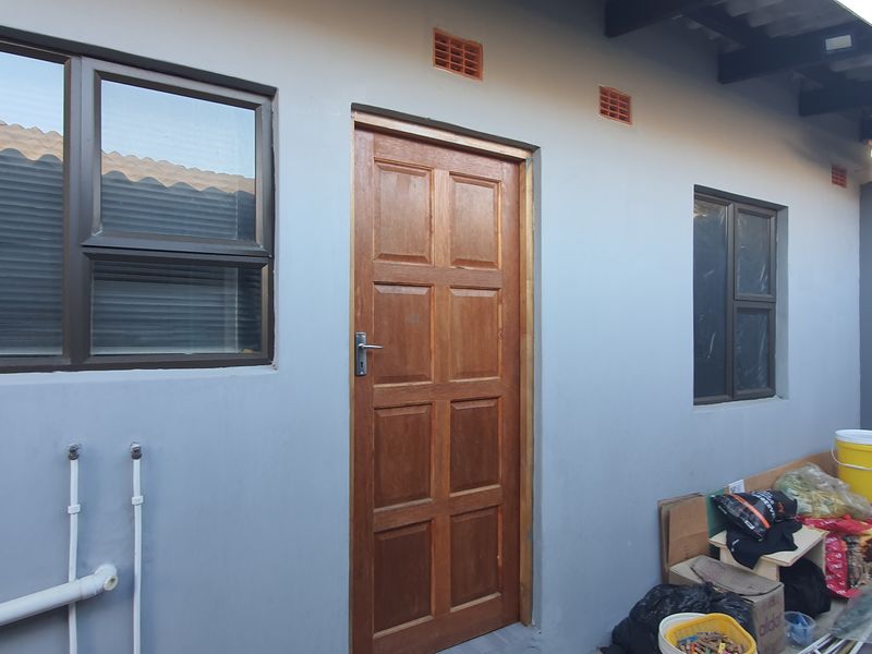 Perfect Family Home - plus 3 rental income units - Photo 2