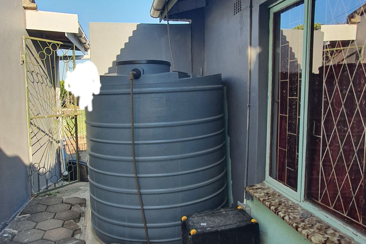 Perfect Family Home - plus 3 rental income units - Photo 5