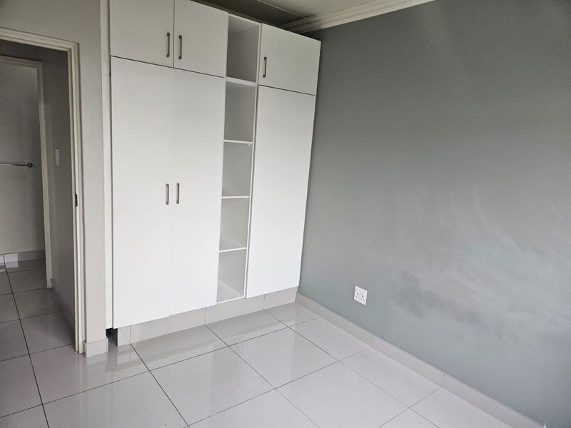 Prime Property presents Manhattan Mews one bedroom for rent - Photo 9