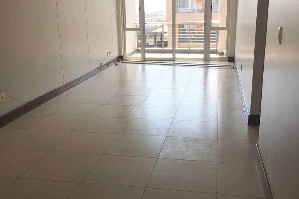 Prime property presents secure and spacious - Photo 4