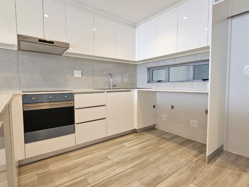 Apartment For Sale In Umhlanga - Photo 2