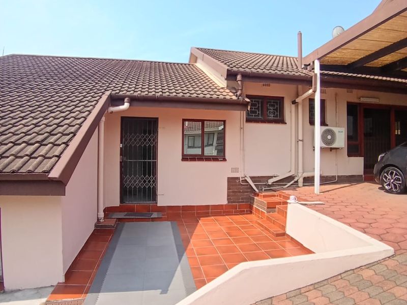 Here’s the Perfect Opportunity to Settle in a Well-Loved, Family-Friendly Neighborhood - Photo 4