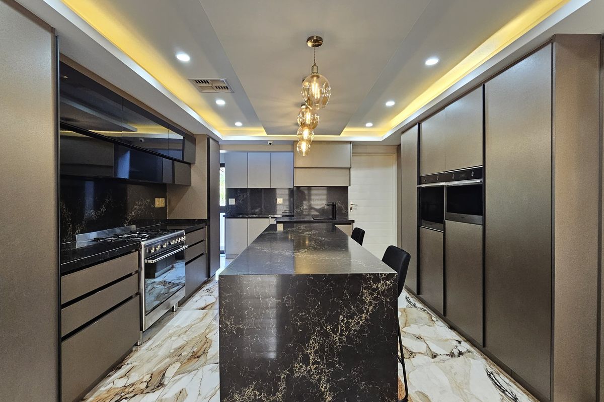 Welcome to the Spectacular La Belle – Prestigious Living in Izinga Estate - Photo 2