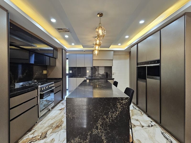 Welcome to the Spectacular La Belle – Prestigious Living in Izinga Estate - Photo 2