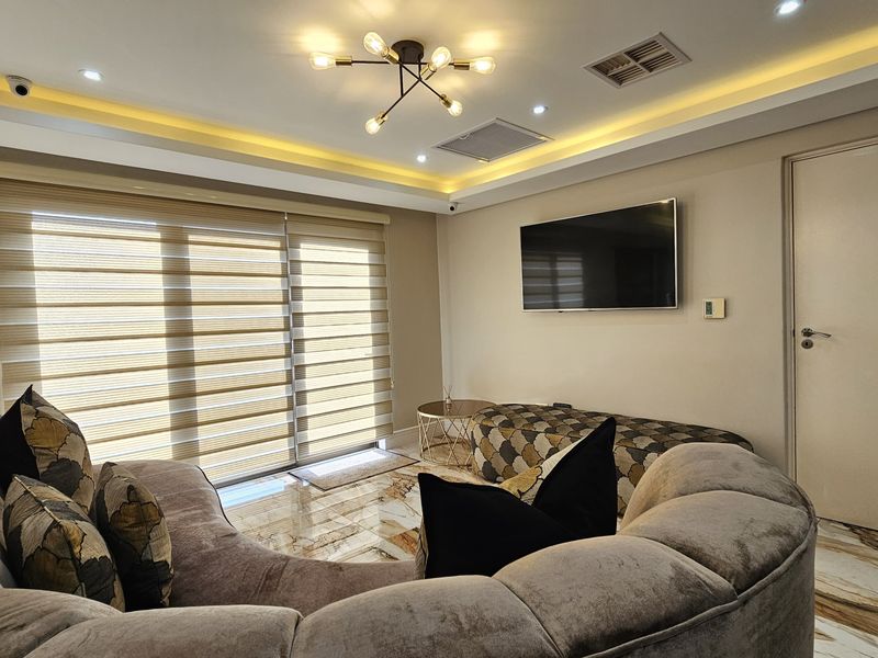 Welcome to the Spectacular La Belle – Prestigious Living in Izinga Estate - Photo 9