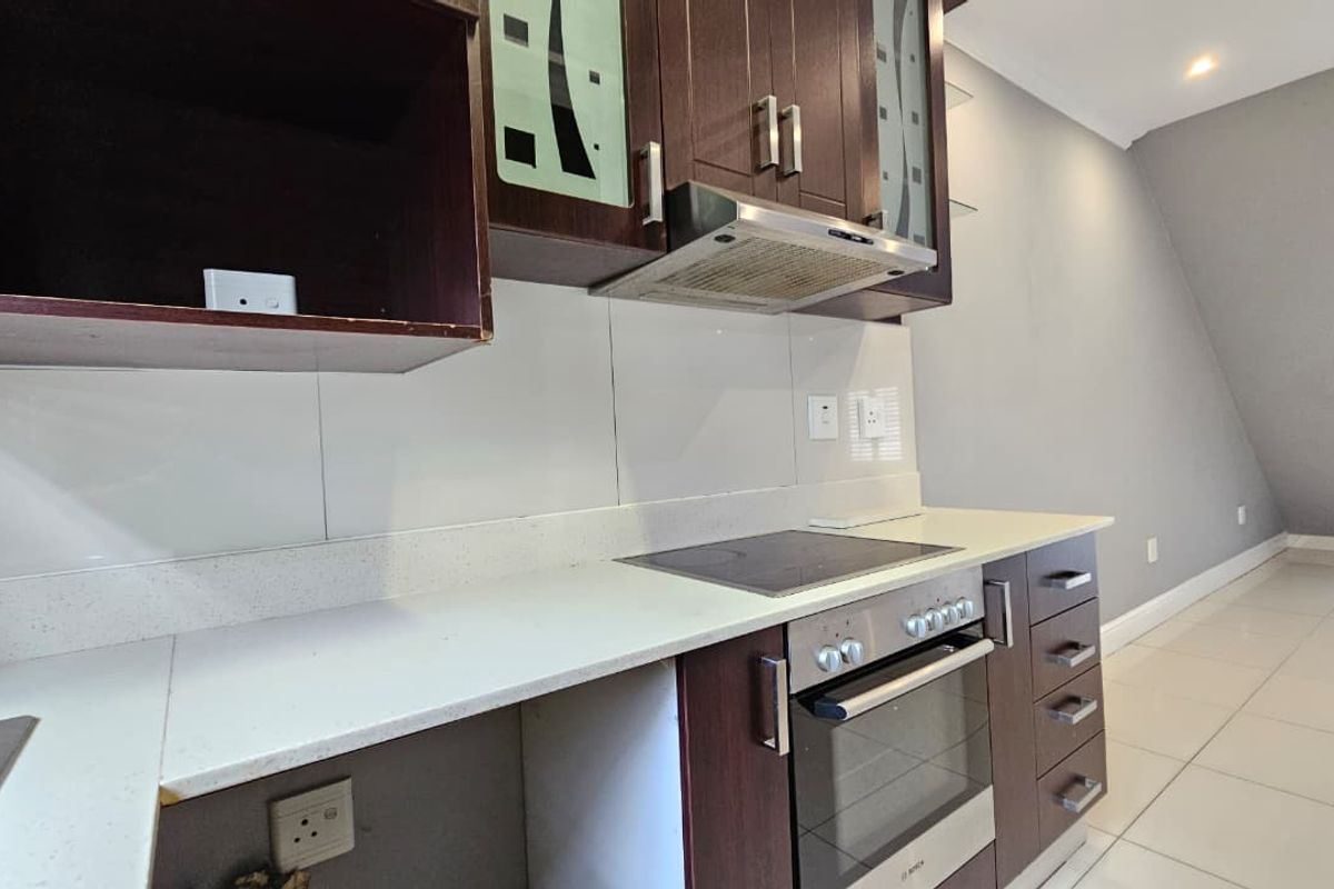 Welcome to Edgemount Estate – Modern Living in a Secure Gated Community - Photo 3