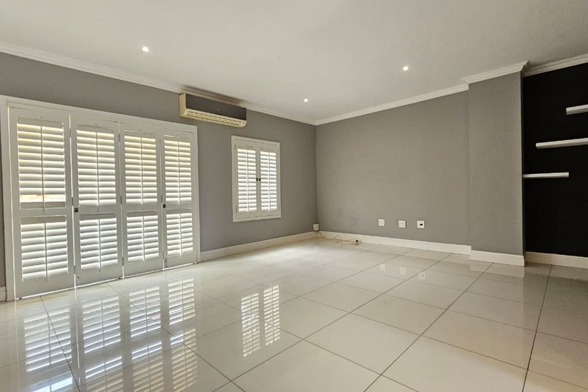 Welcome to Edgemount Estate – Modern Living in a Secure Gated Community - Photo 5