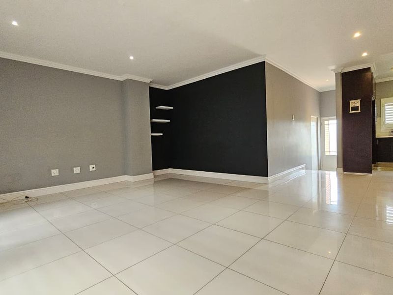 Welcome to Edgemount Estate – Modern Living in a Secure Gated Community - Photo 6