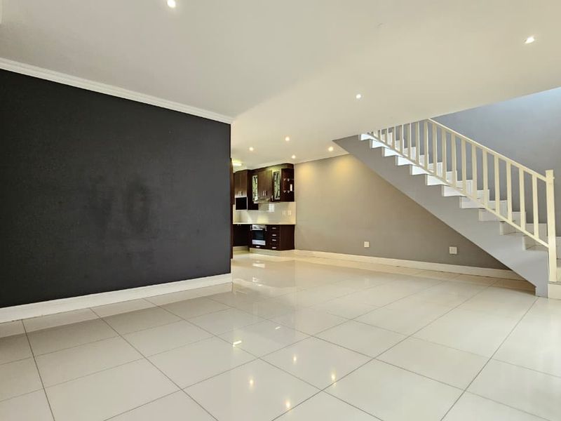 Welcome to Edgemount Estate – Modern Living in a Secure Gated Community - Photo 4