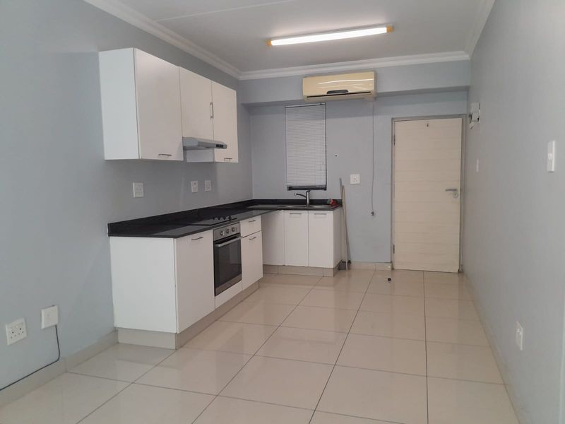 Apartment Pending Sale In Umhlanga - Photo 4