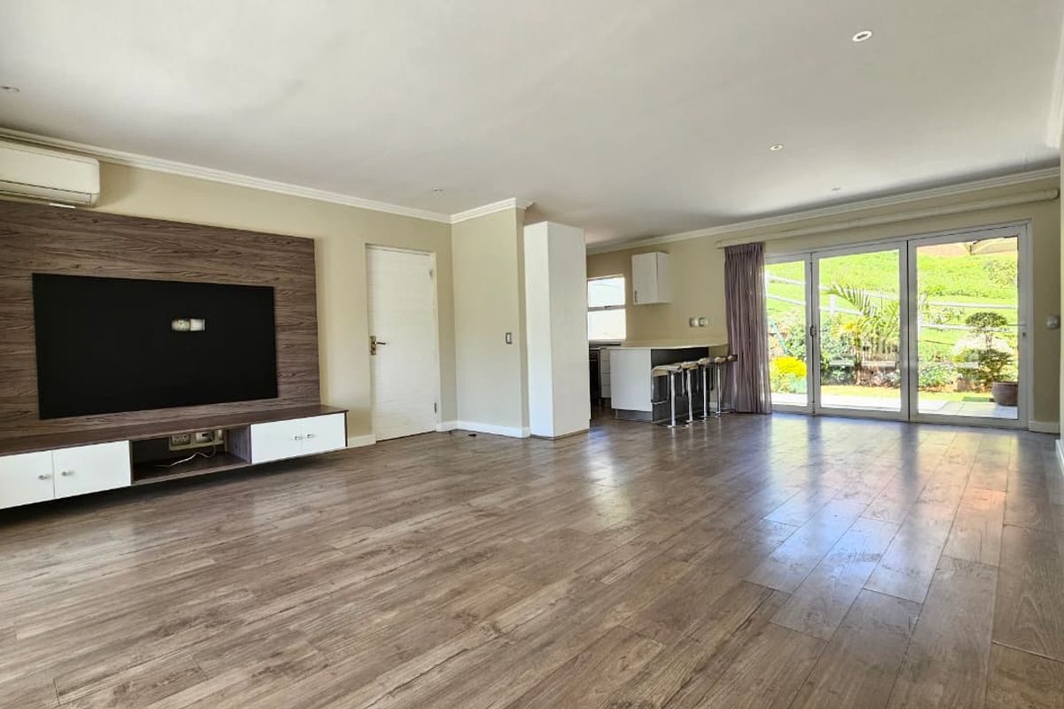 Modern 4-Bedroom Townhouse in The Wolds, Kindlewood Estate – Mount Edgecombe - Photo 3