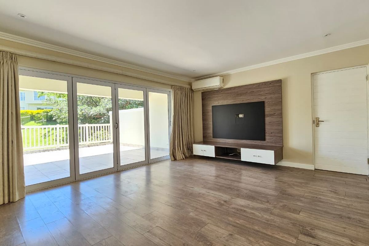 Modern 4-Bedroom Townhouse in The Wolds, Kindlewood Estate – Mount Edgecombe - Photo 2