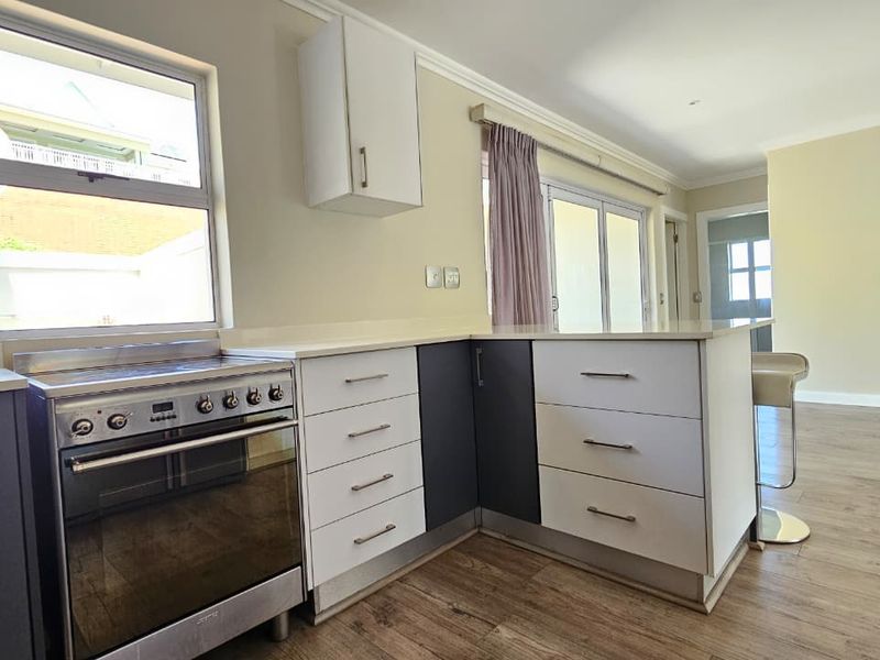 Modern 4-Bedroom Townhouse in The Wolds, Kindlewood Estate – Mount Edgecombe - Photo 7