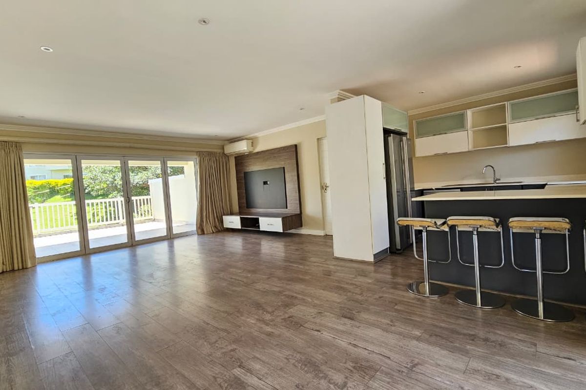 Modern 4-Bedroom Townhouse in The Wolds, Kindlewood Estate – Mount Edgecombe - Photo 4