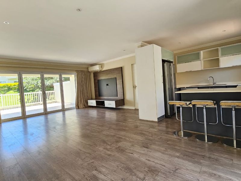 Modern 4-Bedroom Townhouse in The Wolds, Kindlewood Estate – Mount Edgecombe - Photo 4