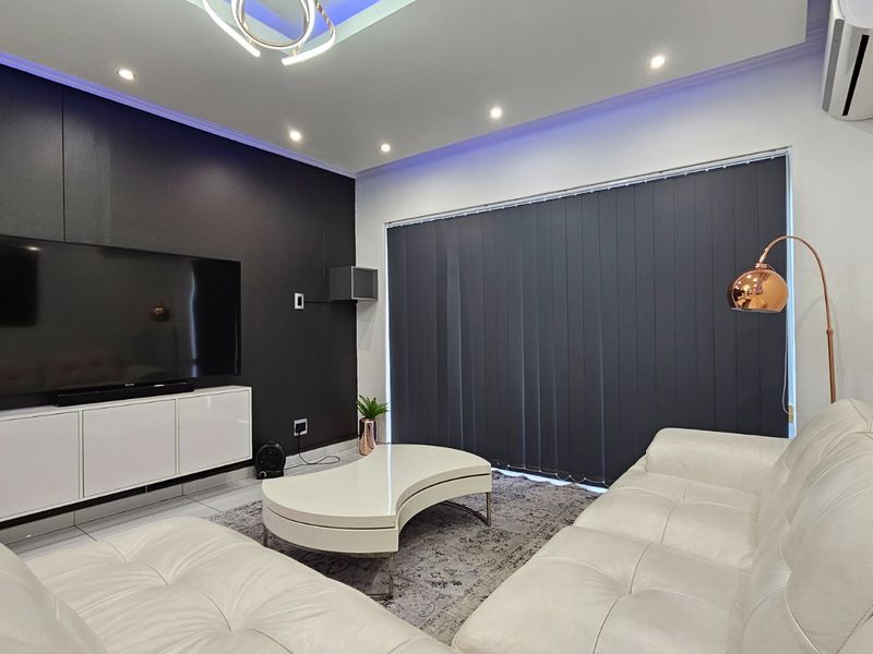 Fully Furnished 1 Bedroom, 1 Bathroom Apartment - Photo 3