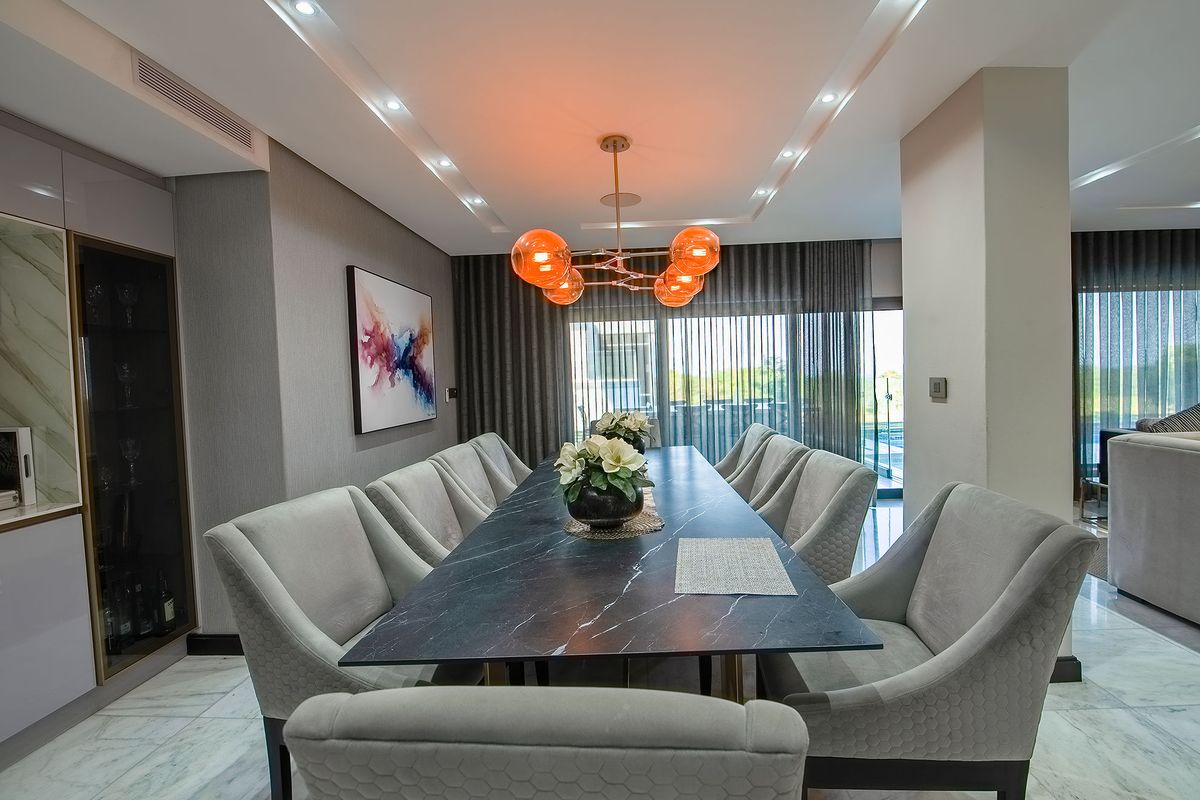 The perfect six bedroom family home - Photo 5