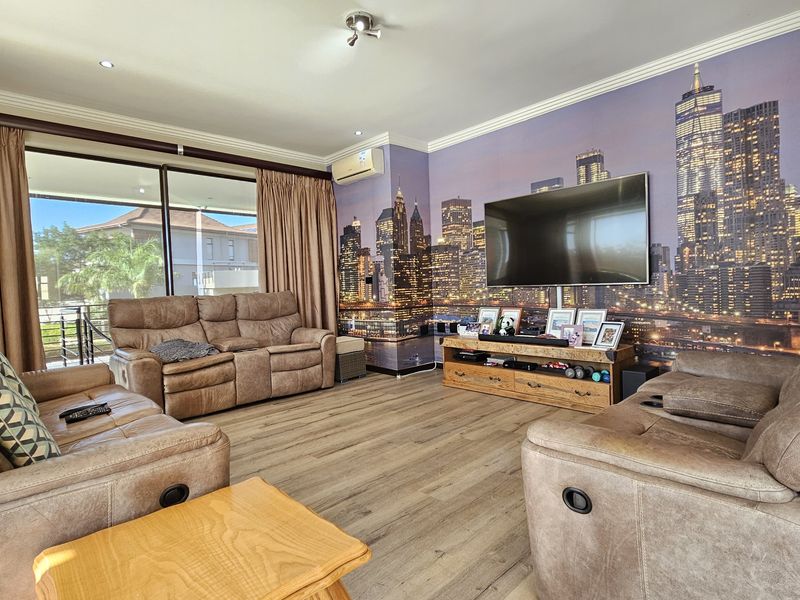 Luxurious 5-Bedroom Home for Sale in Izinga Park, Umhlanga - Photo 3