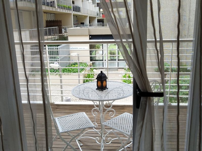 Stylish one bedroom for sale - Photo 2