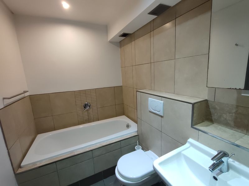 2 bedroom apartment for sale - Photo 7