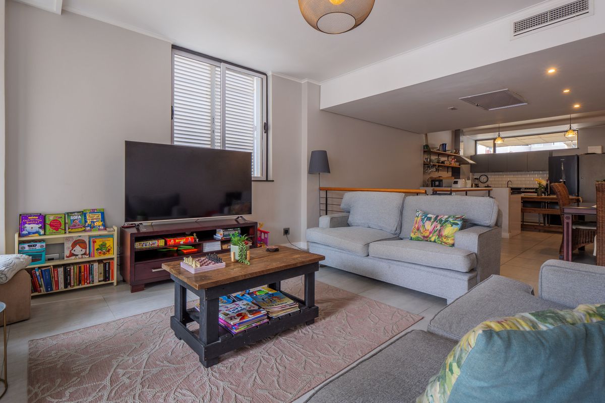 Modern 2 bedroom apartment for sale - Photo 3