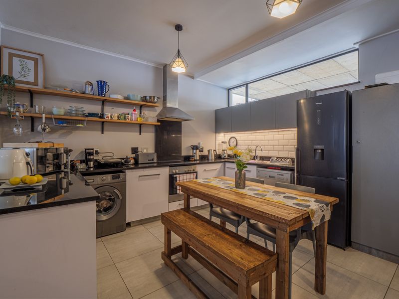 Modern 2 bedroom apartment for sale - Photo 7