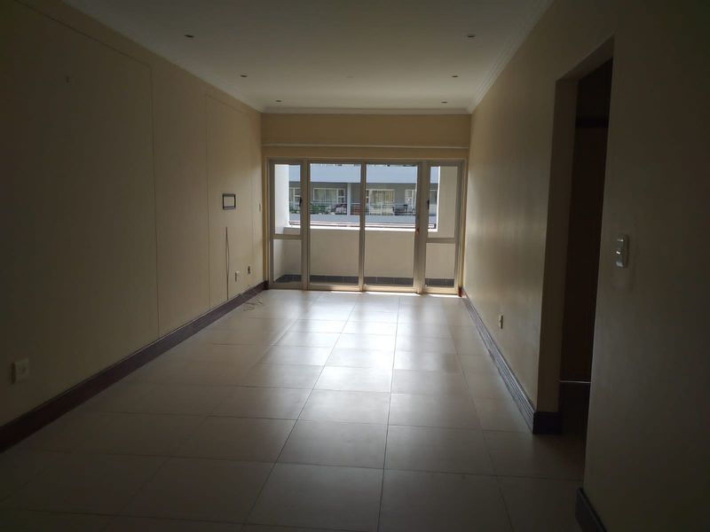 Prime property presents secure and spacious - Photo 10