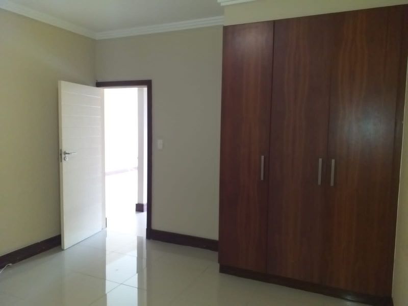 Prime property presents secure and spacious - Photo 9